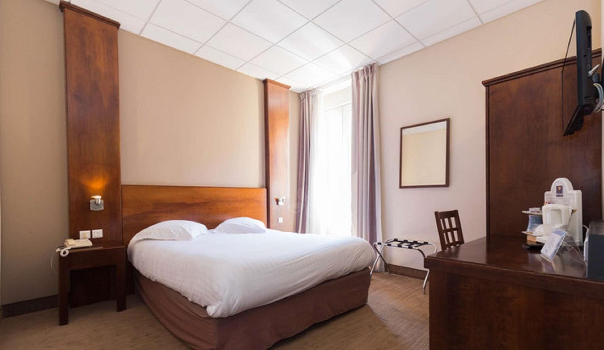 Hotel Le Noailles Nice Gare Екстериор снимка