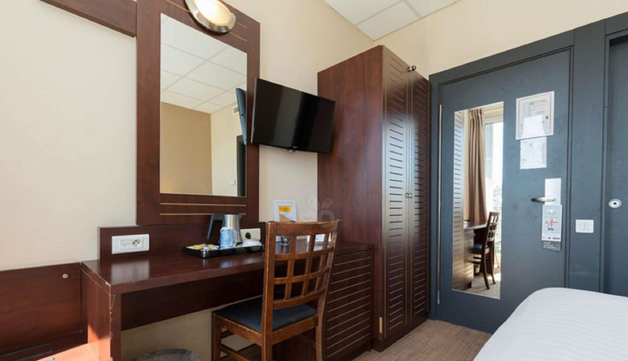 Hotel Le Noailles Nice Gare Екстериор снимка