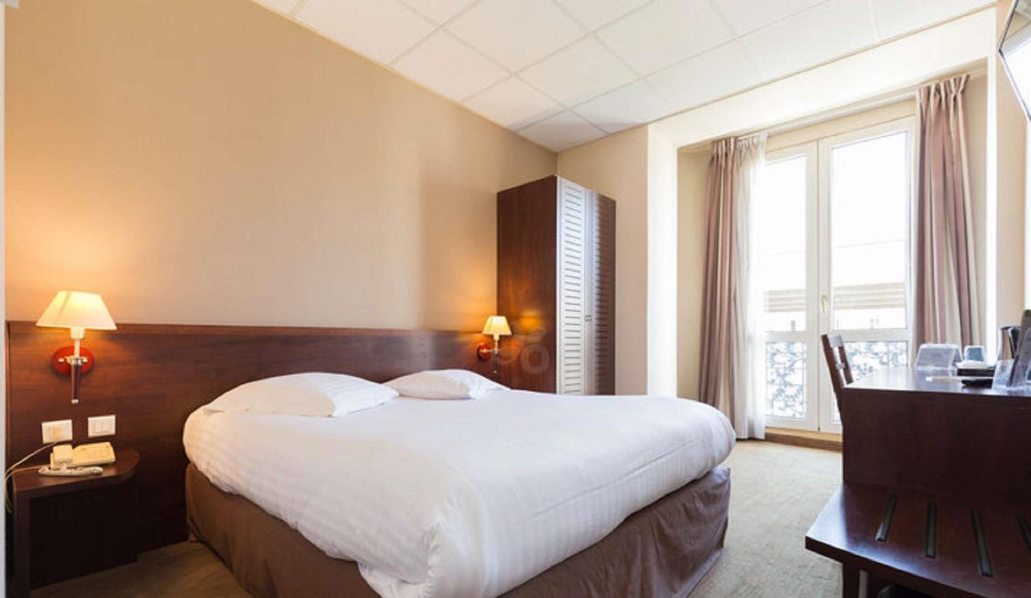 Hotel Le Noailles Nice Gare Екстериор снимка