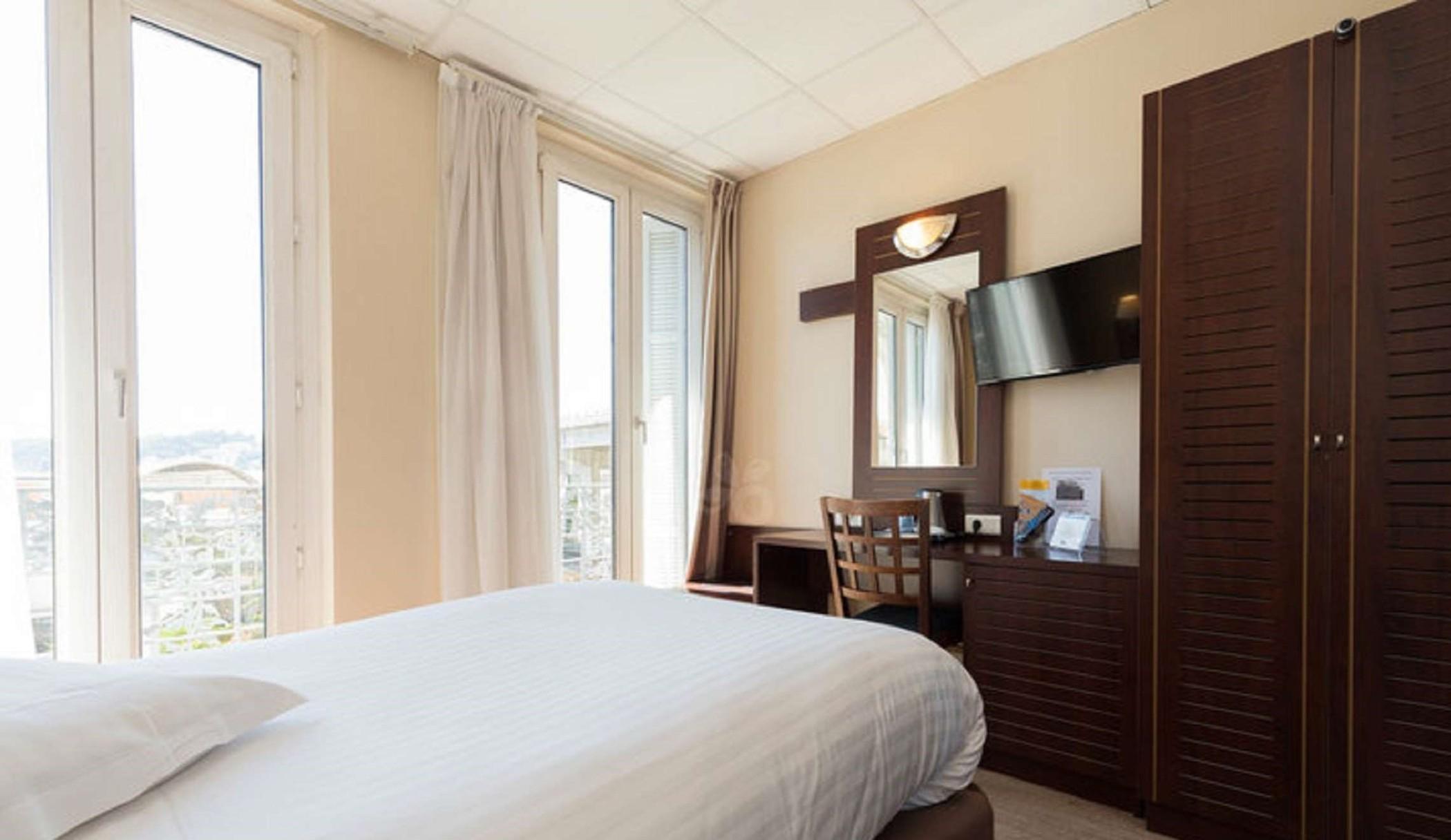 Hotel Le Noailles Nice Gare Екстериор снимка