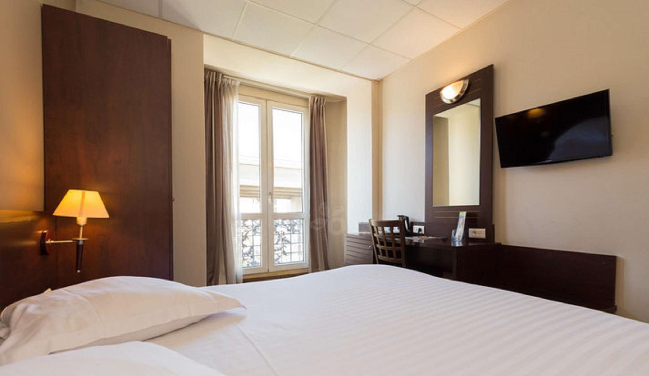 Hotel Le Noailles Nice Gare Екстериор снимка