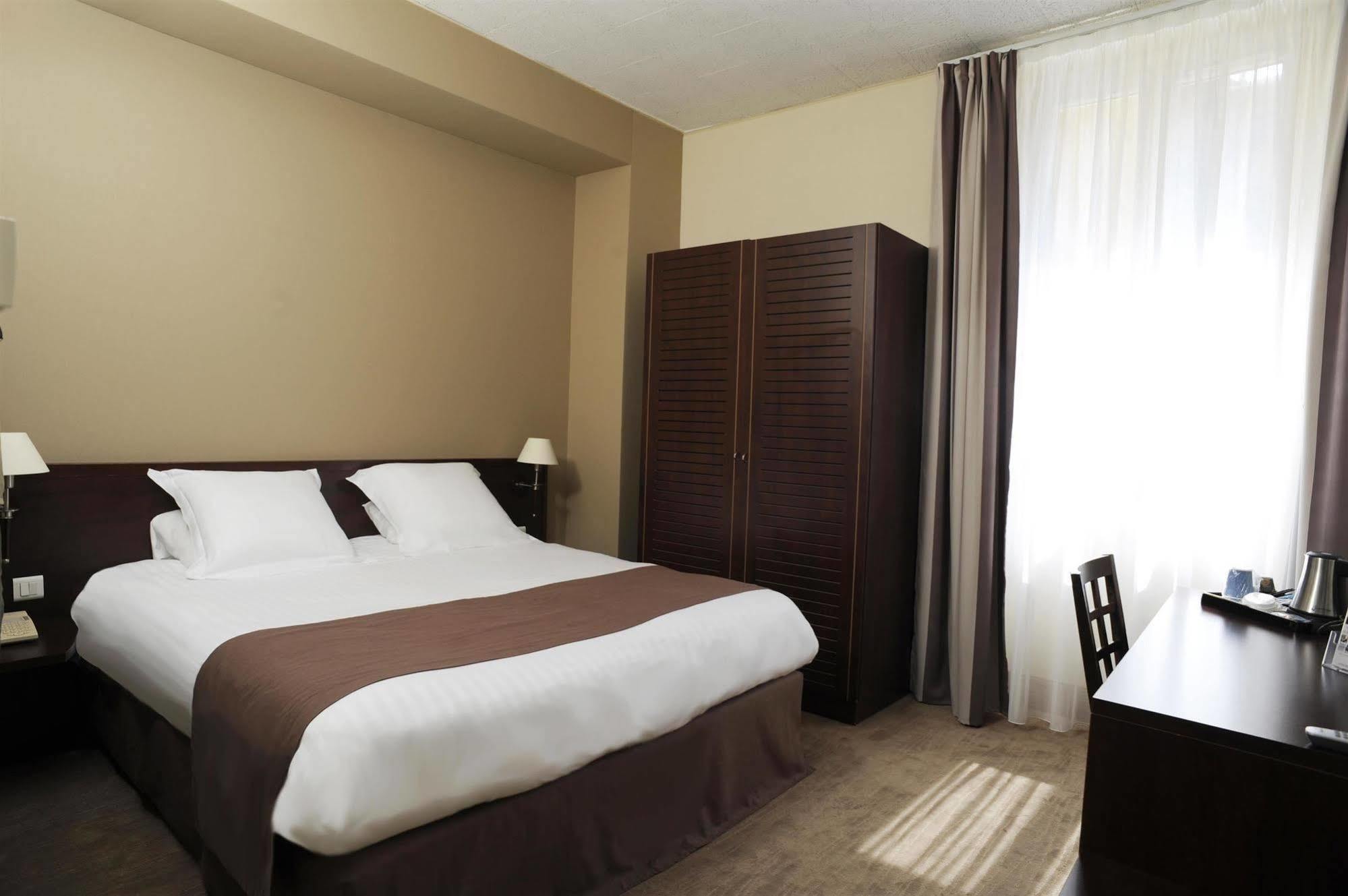Hotel Le Noailles Nice Gare Стая снимка