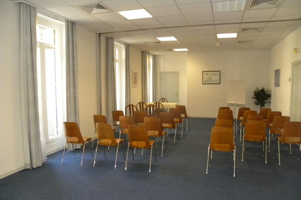 Hotel Le Noailles Nice Gare Екстериор снимка